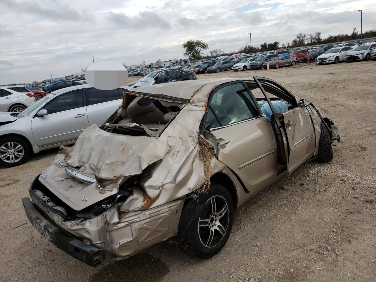 Photo 4 from auction – 2002 TOYOTA CAMRY LE with VIN 4T1BF30K82U031577