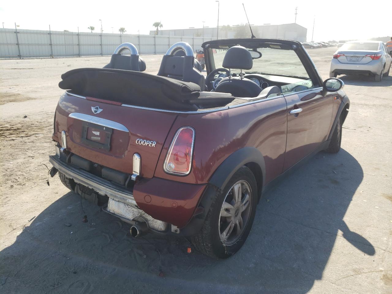 Photo 4 from auction – 2007 MINI COOPER with VIN WMWRF33517TF66952