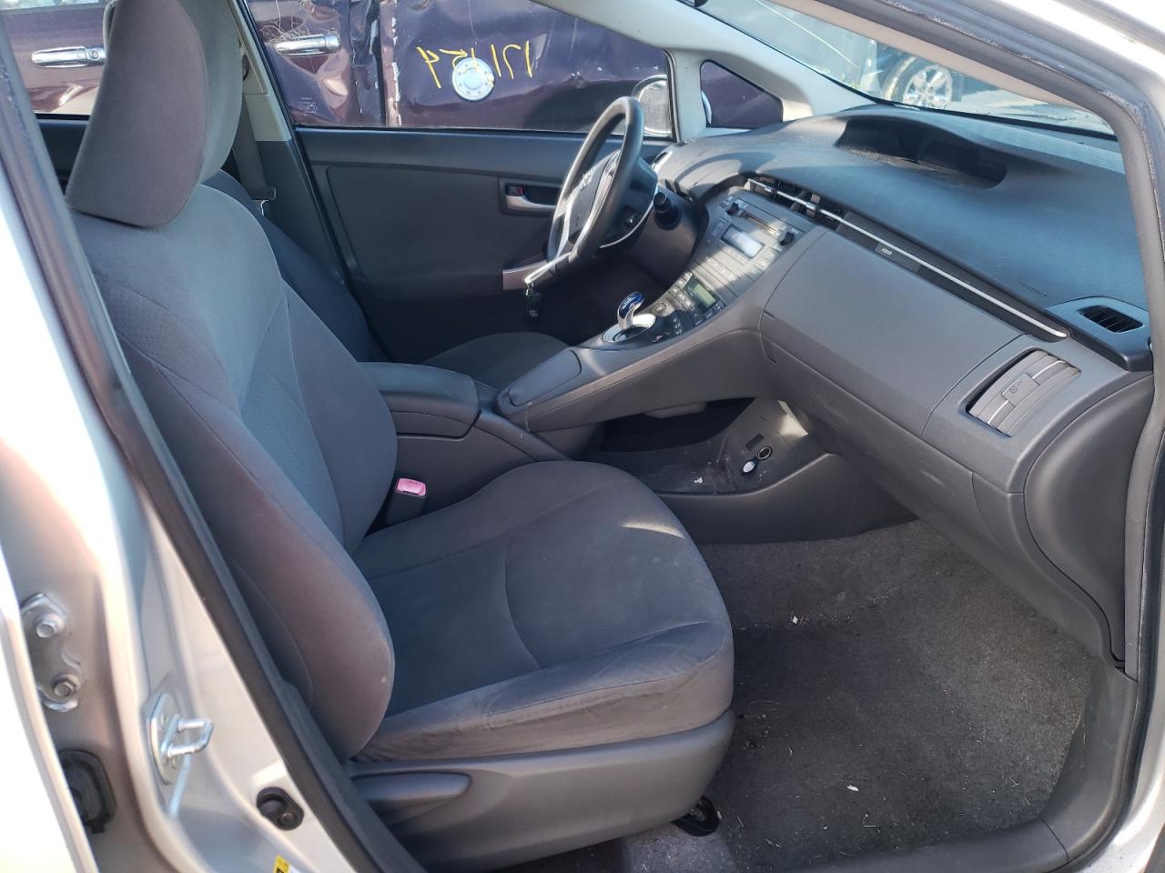 Photo 5 from auction – 2010 TOYOTA PRIUS with VIN JTDKN3DU1A0060248