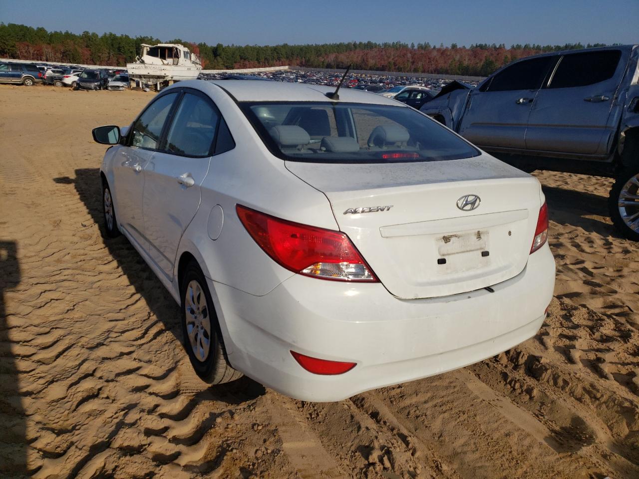 Photo 3 from auction – 2016 HYUNDAI ACCENT SE with VIN KMHCT4AE7GU043061