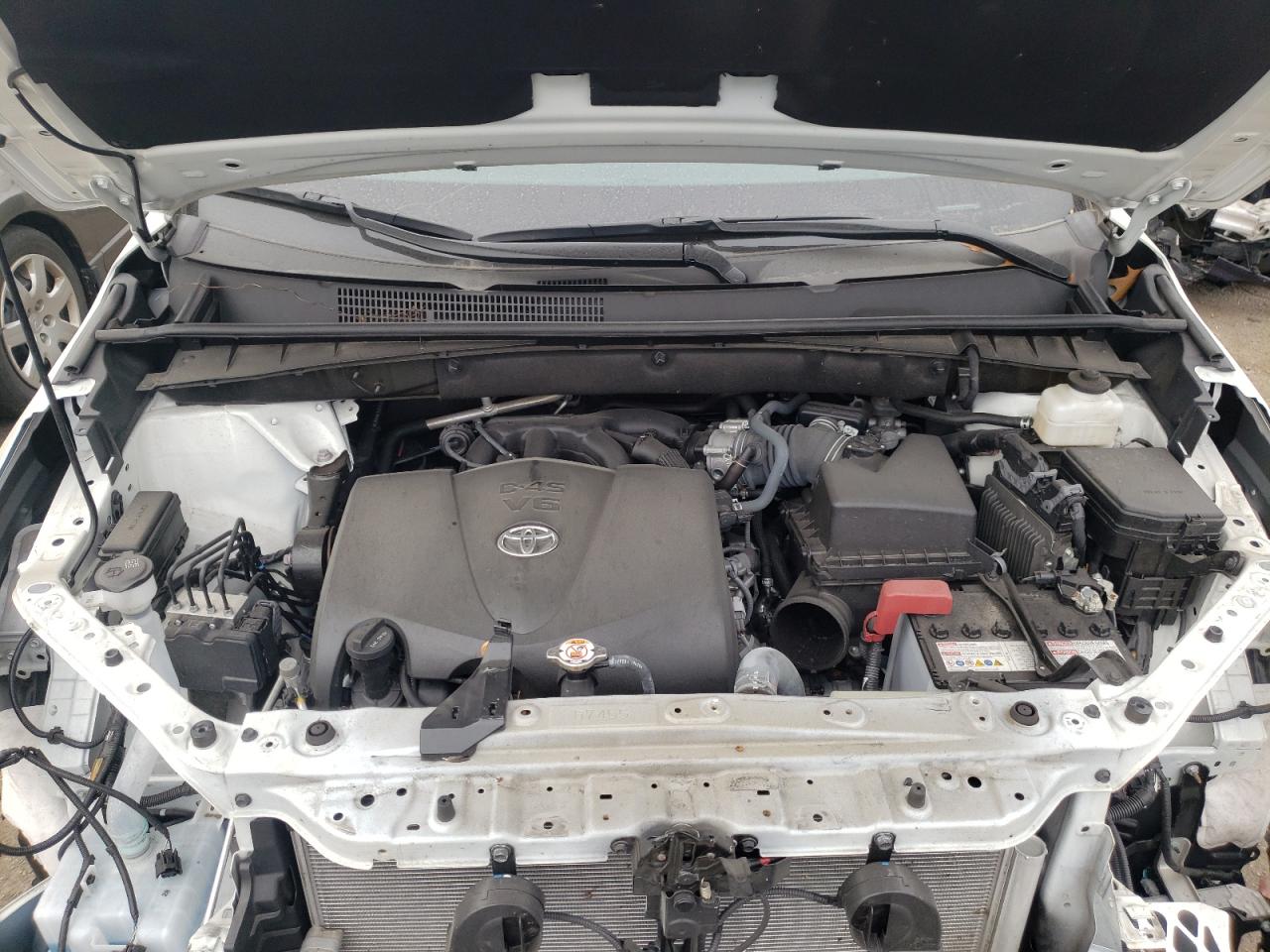 Photo 7 from auction – 2019 TOYOTA HIGHLANDER with VIN 5TDJZRFH3KS743909
