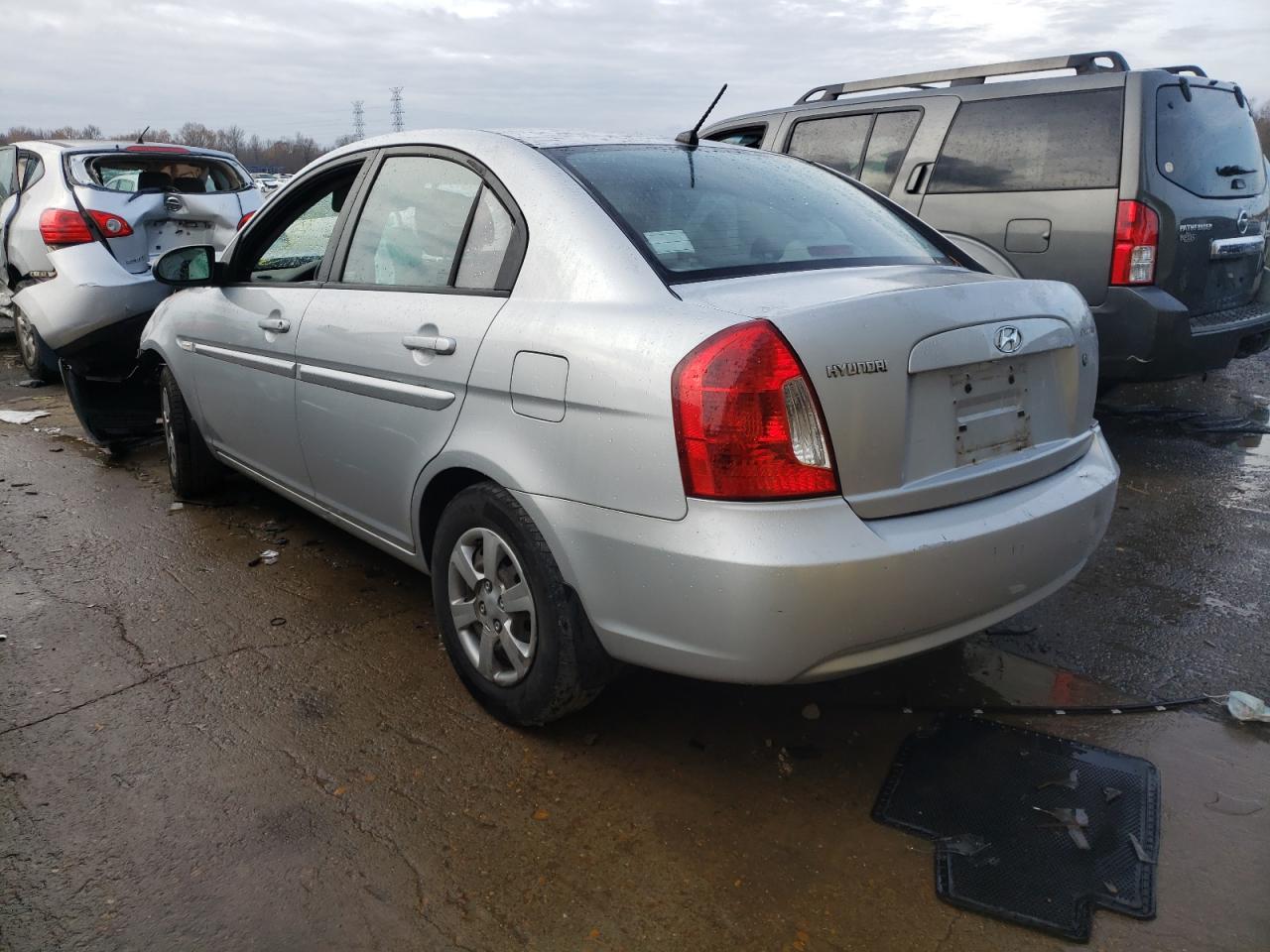 Photo 3 from auction – 2007 HYUNDAI ACCENT GLS with VIN KMHCN46C07U120872