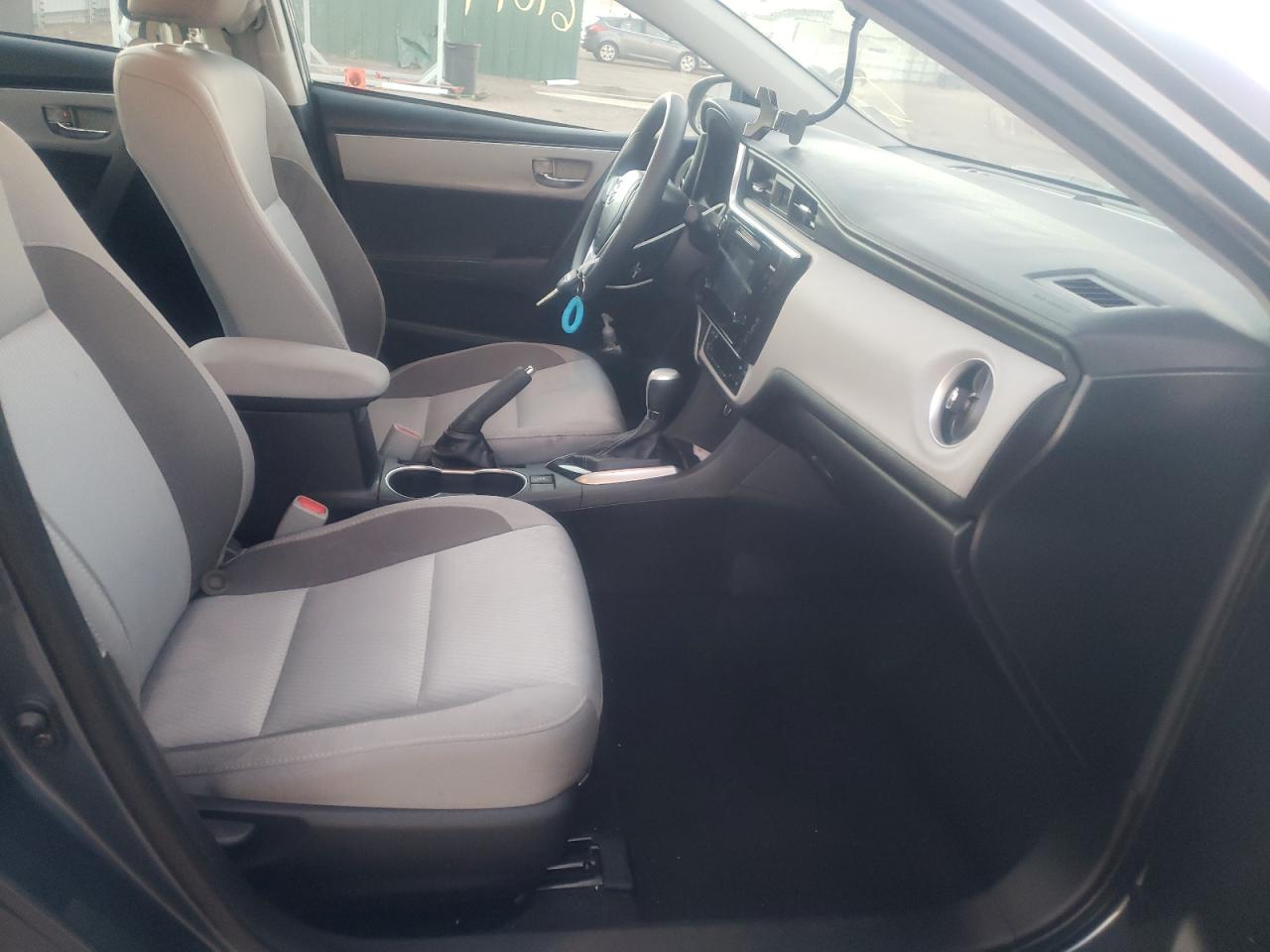 Photo 5 from auction – 2017 TOYOTA COROLLA L with VIN 2T1BURHE2HC853311