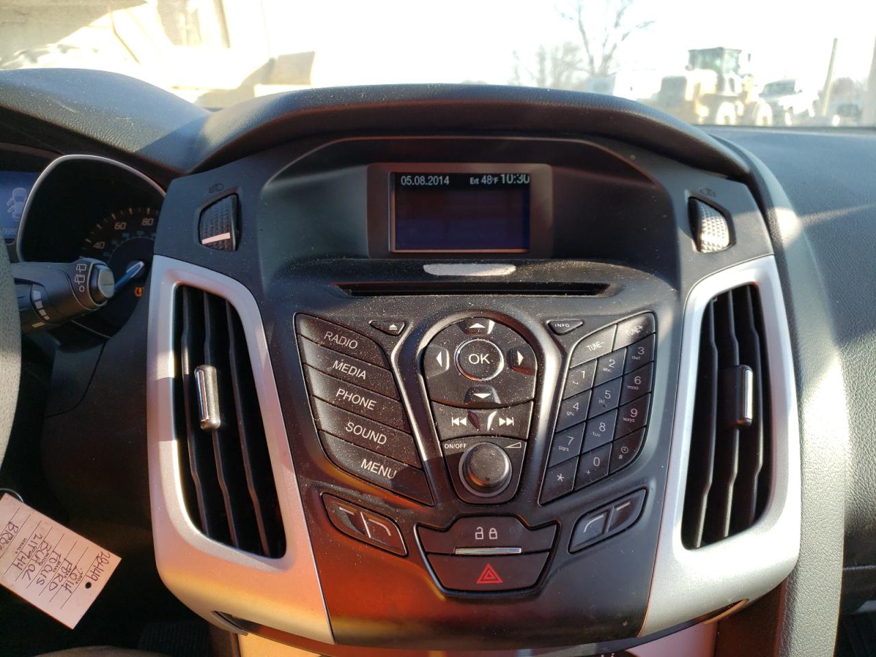 Photo 9 from auction – 2014 FORD FOCUS SE with VIN 1FADP3K24EL211744