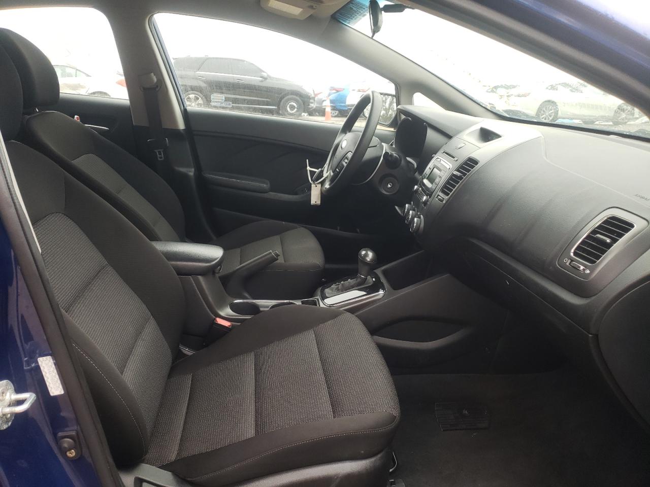 Photo 5 from auction – 2017 KIA FORTE with VIN 3KPFK4A79HE039339