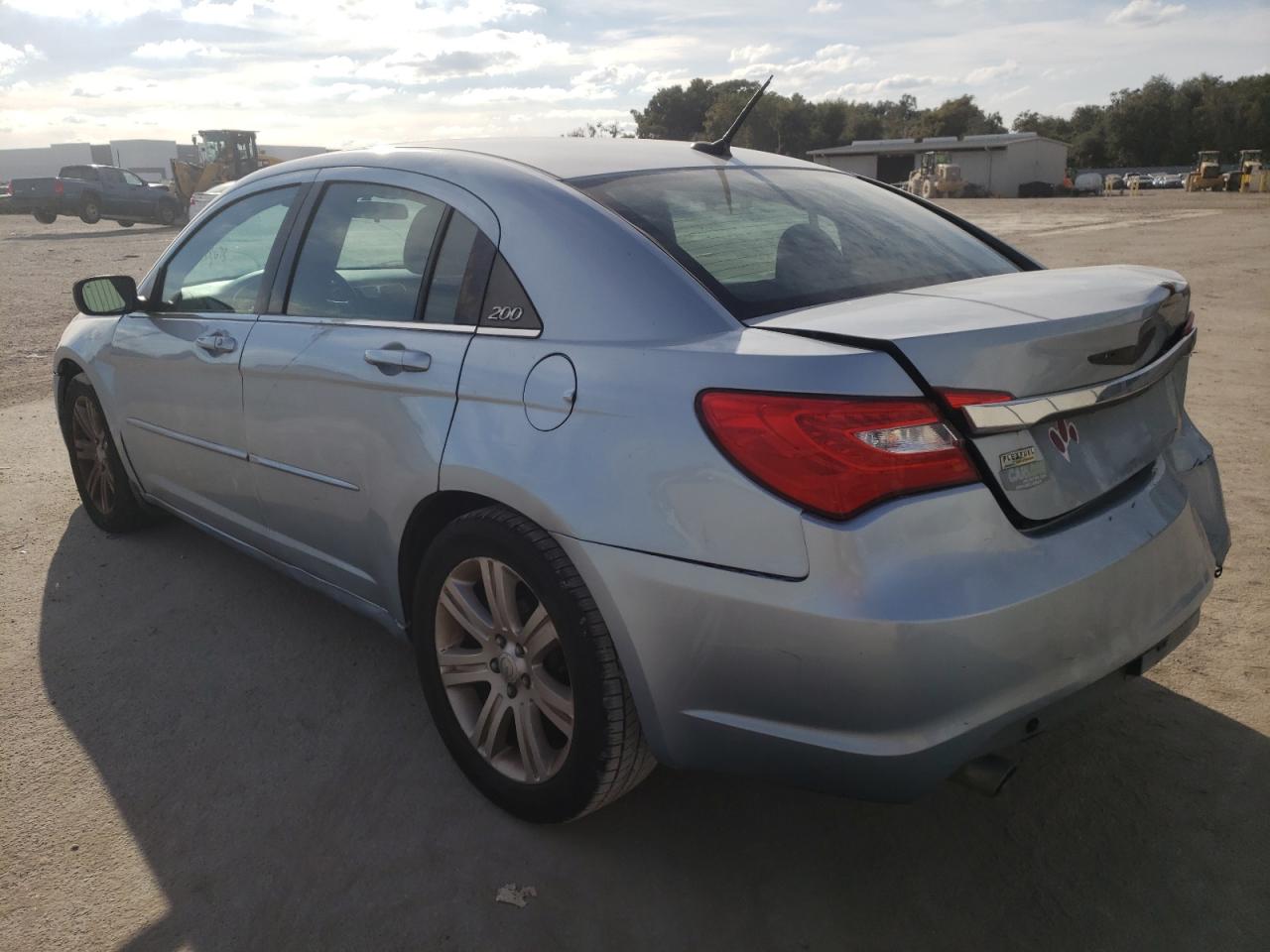 Photo 3 from auction – 2012 CHRYSLER 200 TOURIN with VIN 1C3CCBBG7CN225943