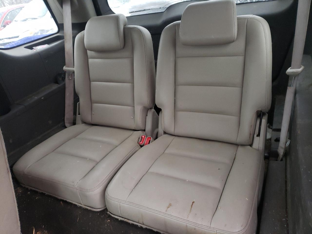 Photo 9 from auction – 2008 FORD TAURUS X S with VIN 1FMDK05W98GA39726