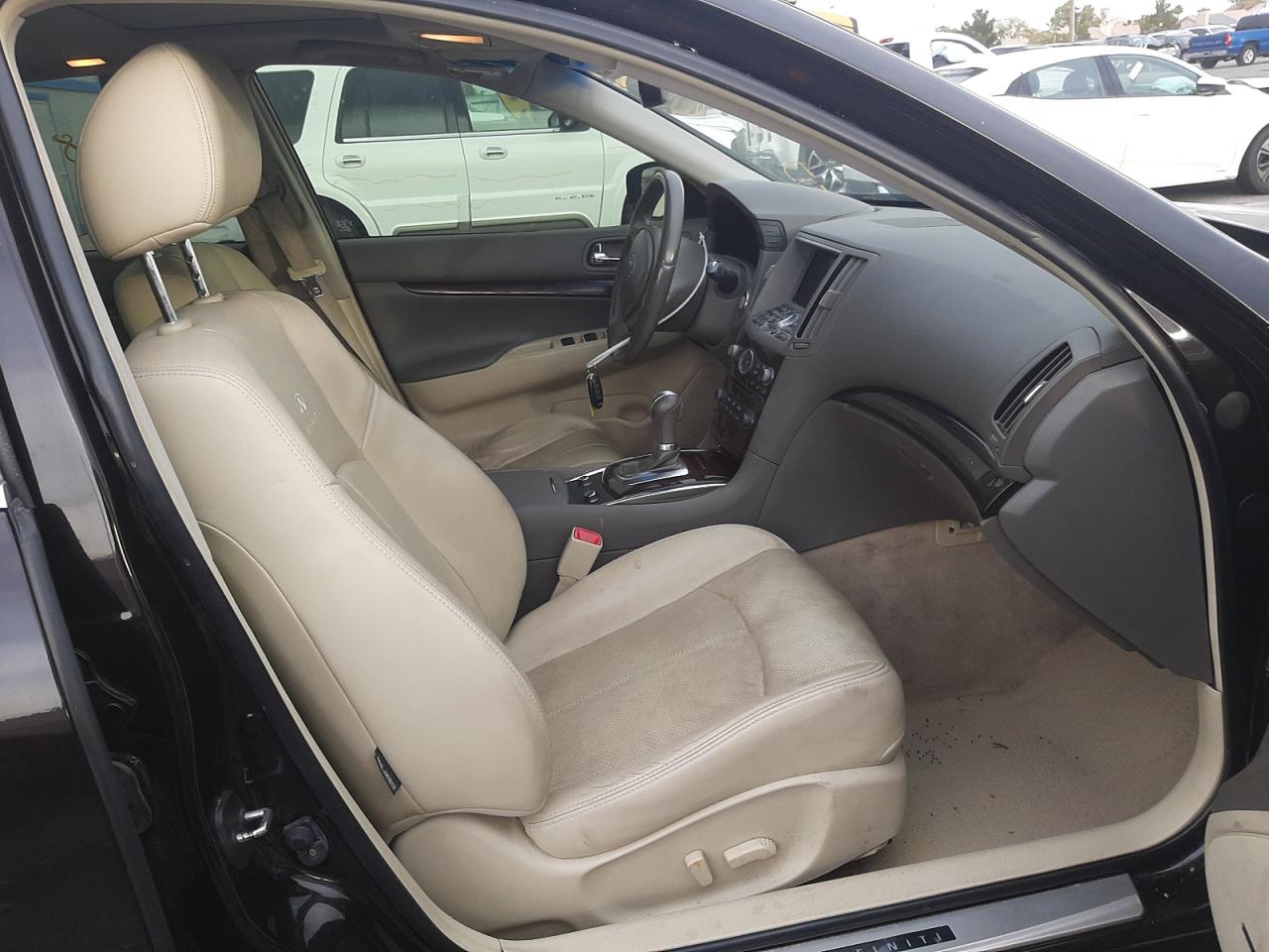 Photo 5 from auction – 2012 INFINITI G37 BASE with VIN JN1CV6AP4CM627331