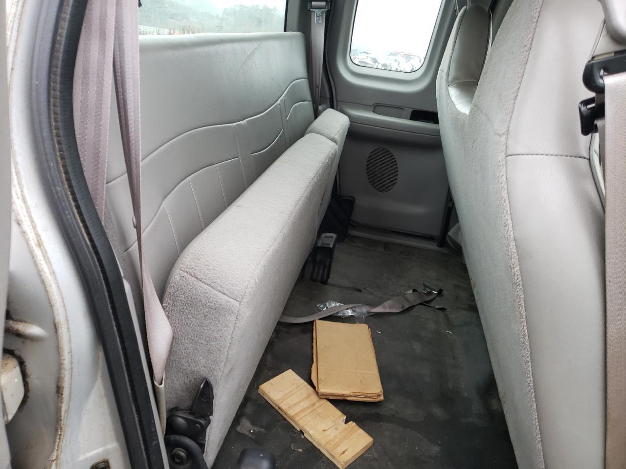Photo 6 from auction – 2000 FORD F150 with VIN 1FTRX17W6YNA21081