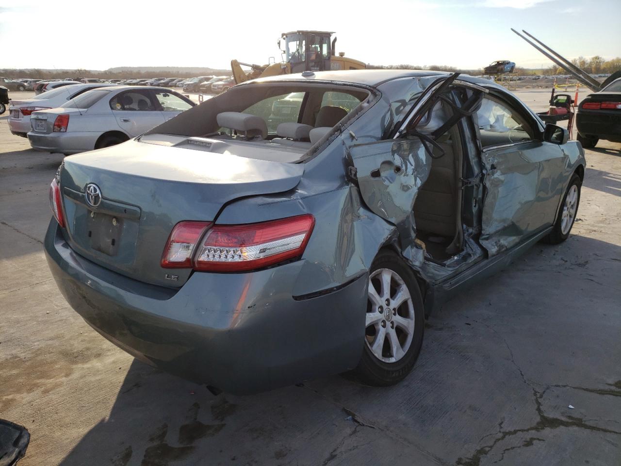 Photo 4 from auction – 2011 TOYOTA CAMRY BASE with VIN 4T1BF3EK9BU643814