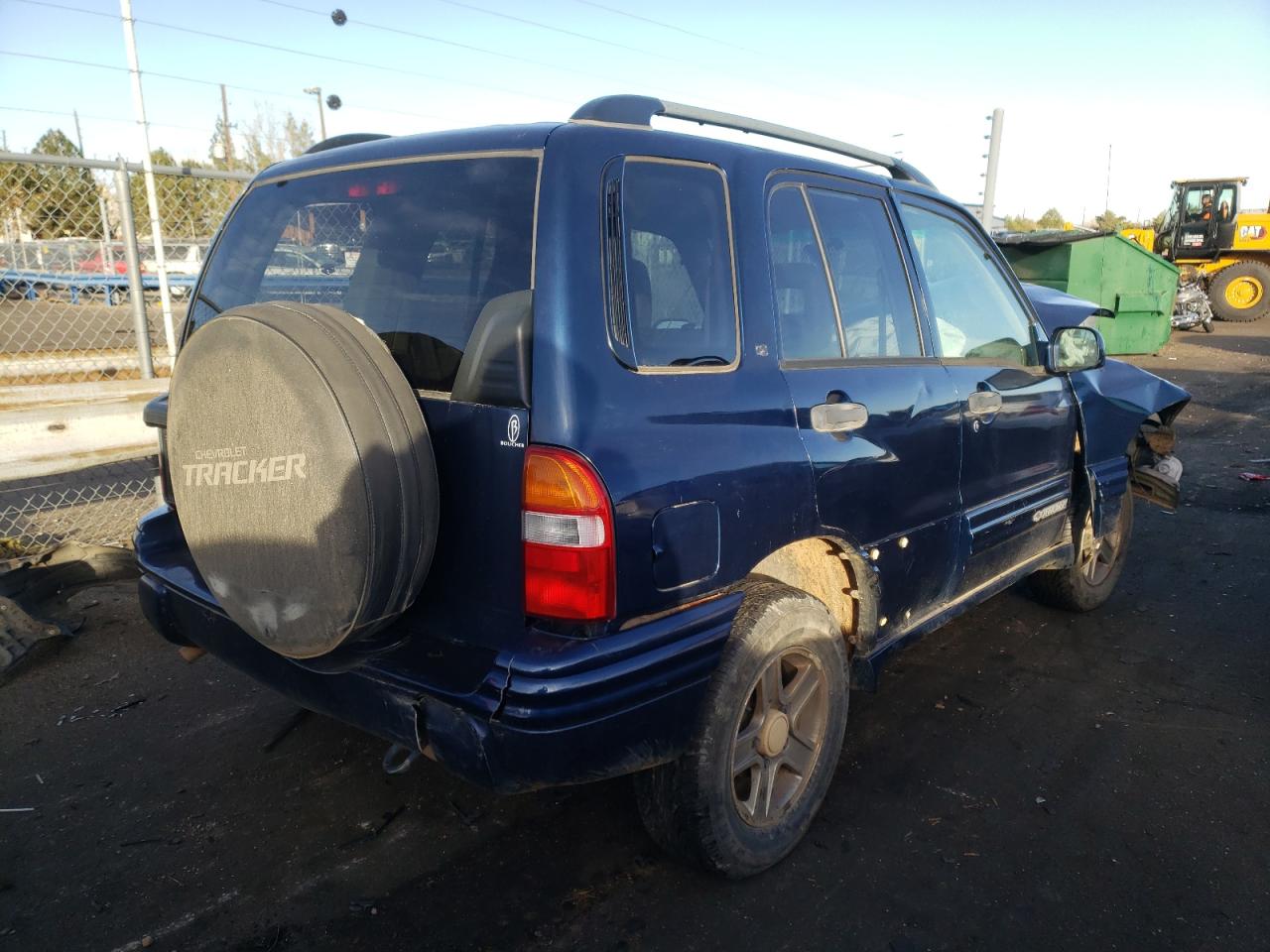 Photo 4 from auction – 2003 CHEVROLET TRACKER LT with VIN 2CNBJ634536941958
