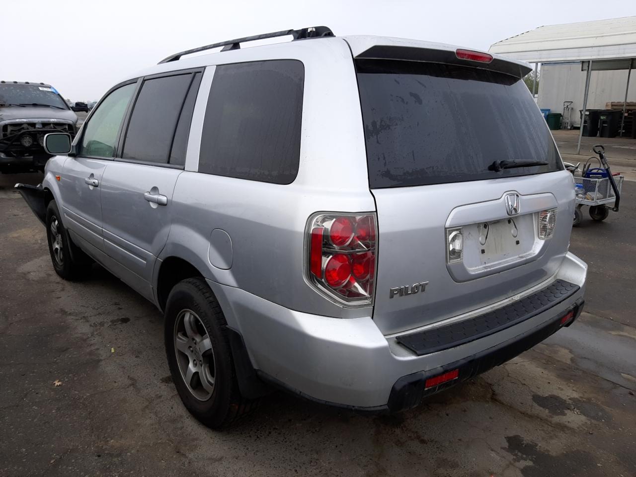 Photo 3 from auction – 2007 HONDA PILOT with VIN 5FNYF286X7B030012