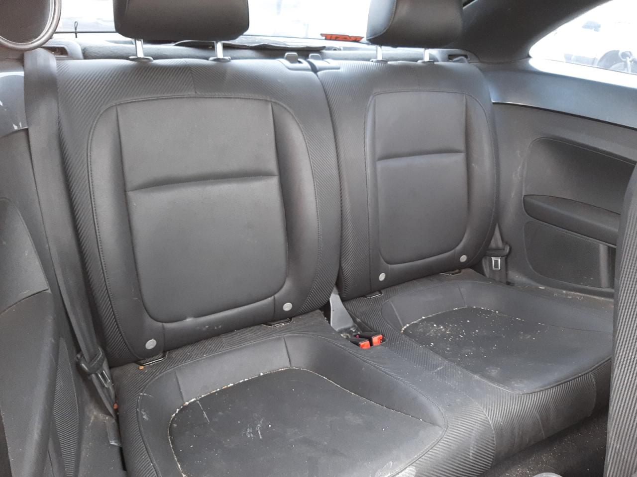 Photo 6 from auction – 2014 VOLKSWAGEN BEETLE with VIN 3VWJP7AT1EM601307