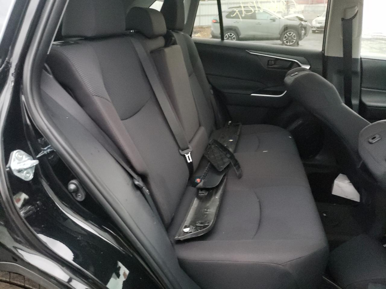 Photo 6 from auction – 2021 TOYOTA RAV4 LE with VIN 2T3G1RFV7MC188456
