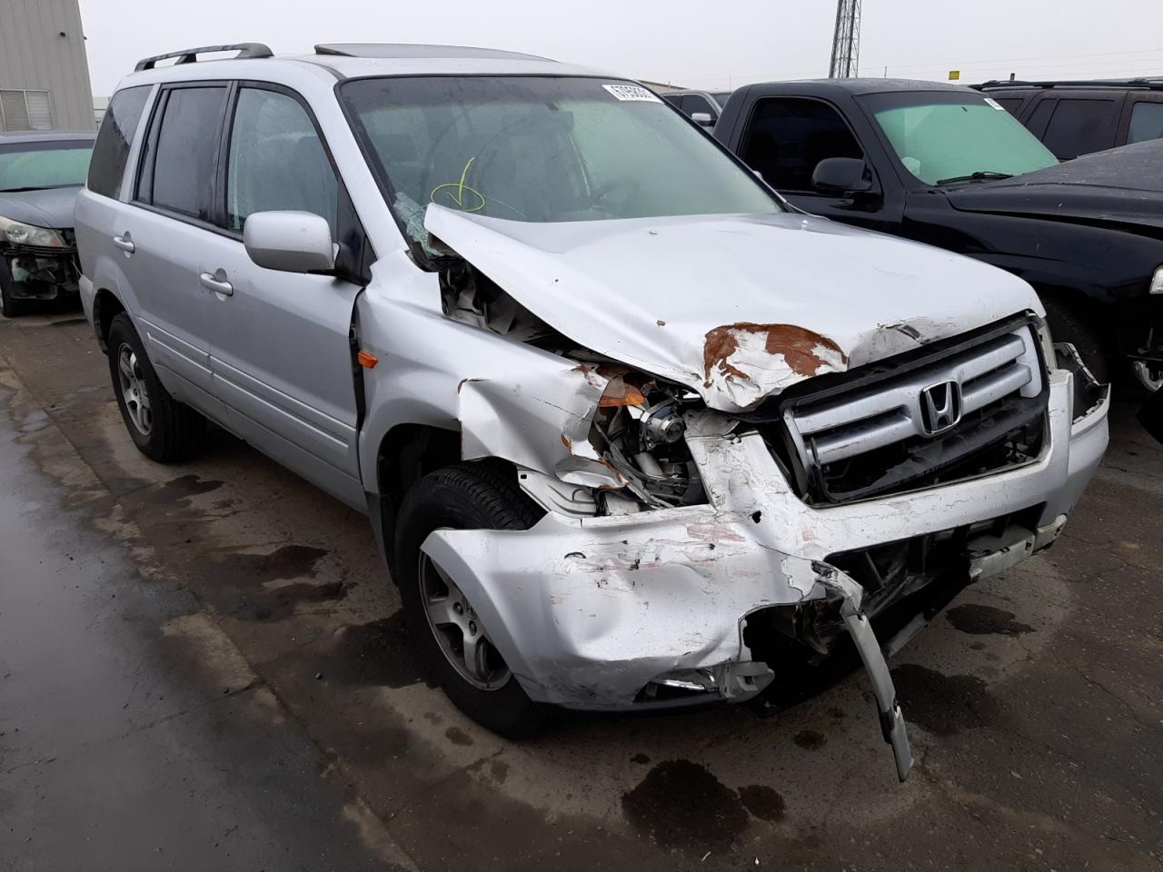 HONDA PILOT 2007 with VIN 5FNYF286X7B030012 - Photo from auction
