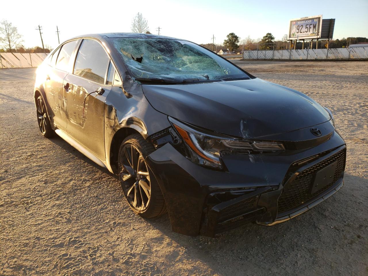 TOYOTA COROLLA SE 2021 with VIN 5YFS4MCE8MP090246 - Photo from auction