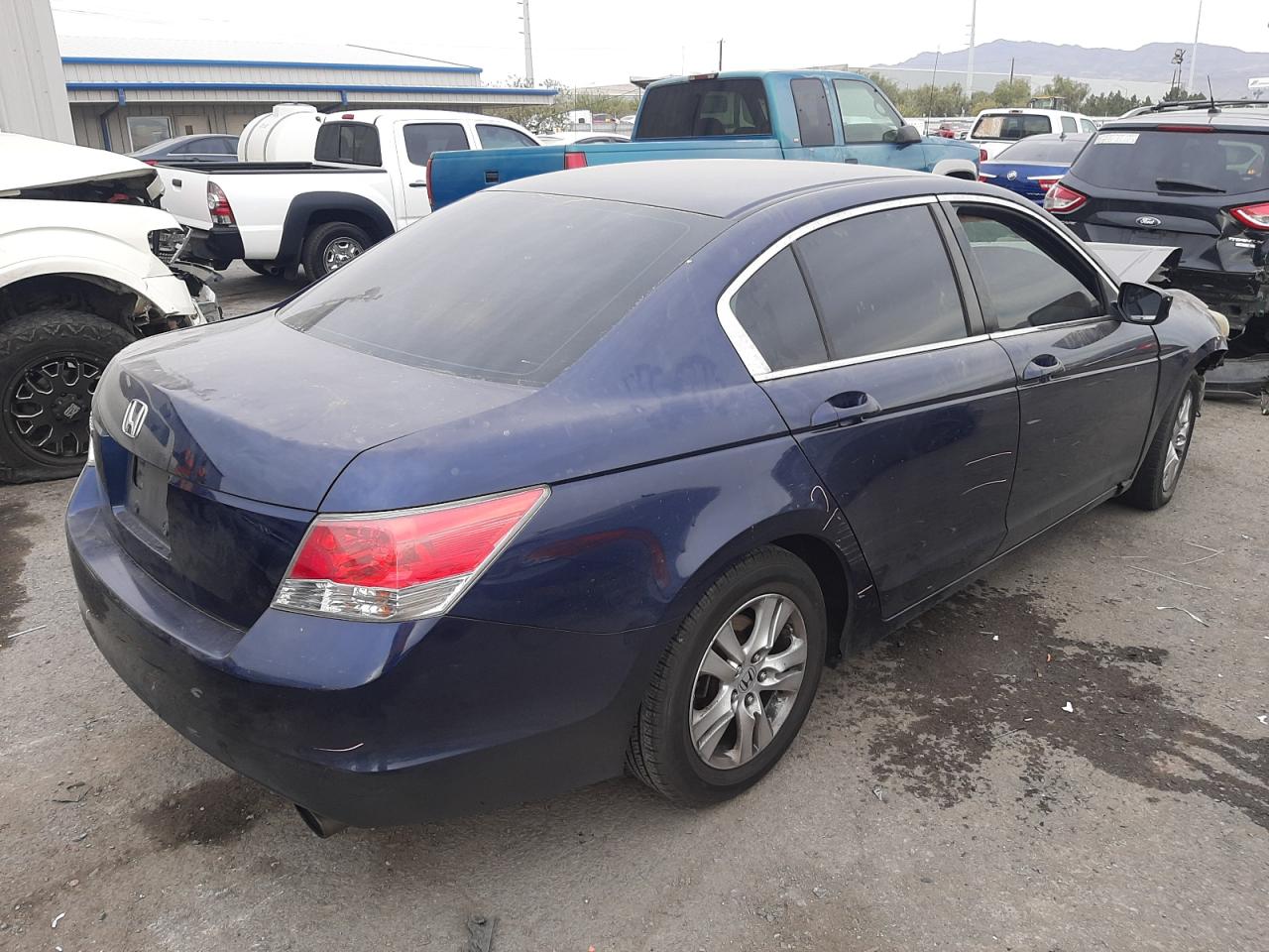 Photo 4 from auction – 2010 HONDA ACCORD LXP with VIN 1HGCP2F47AA185899