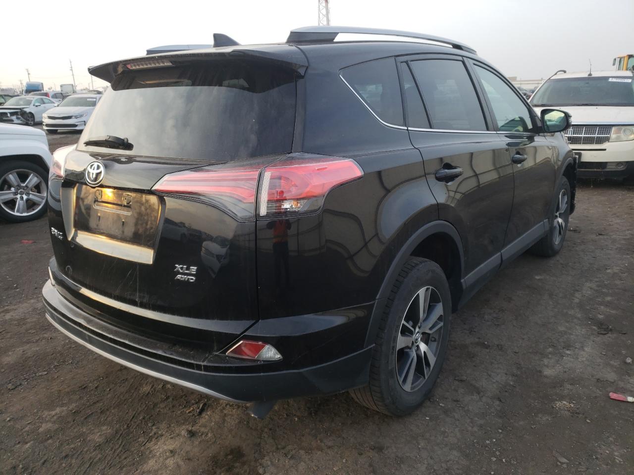 Photo 4 from auction – 2018 TOYOTA RAV4 ADVEN with VIN 2T3RFREV5JW704318