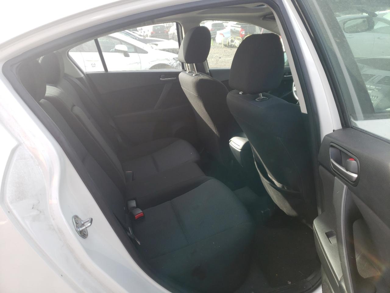 Photo 6 from auction – 2010 MAZDA 3 I with VIN JM1BL1SG8A1260920