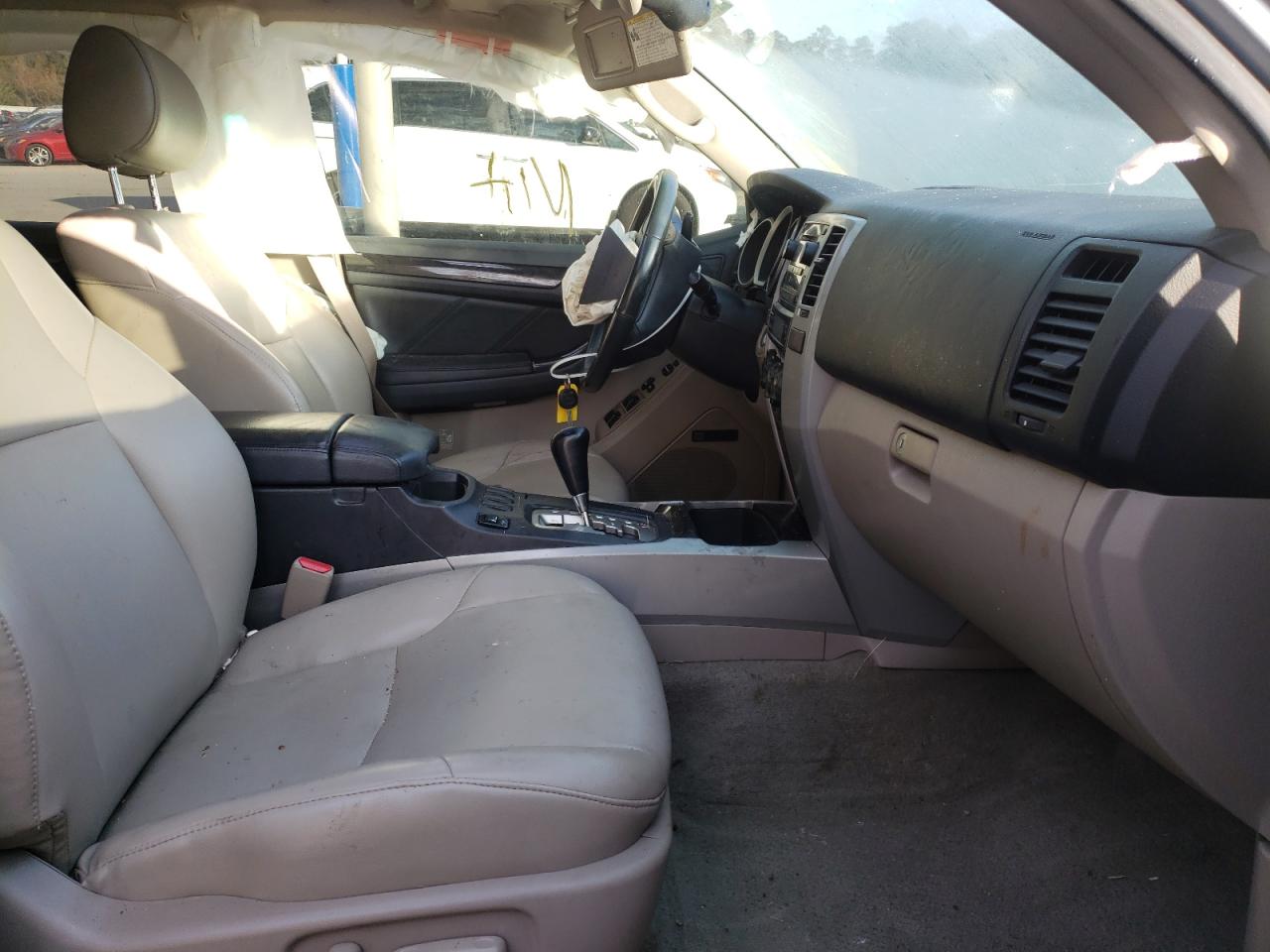 Photo 5 from auction – 2006 TOYOTA 4RUNNER LI with VIN JTEZU17RX60082992