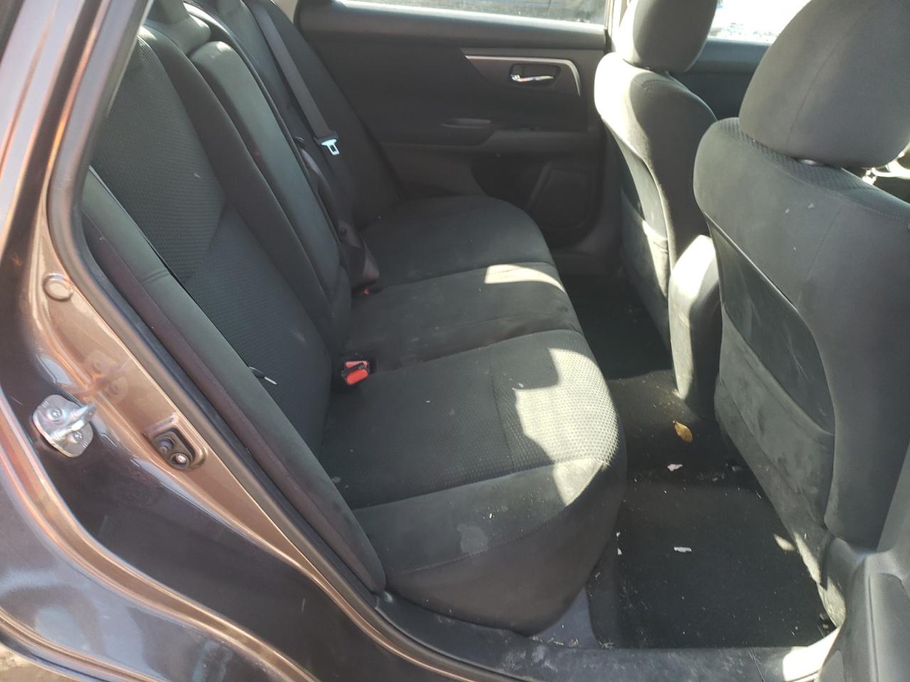 Foto 6 de la subasta – 2015 NISSAN ALTIMA 2.5 con VIN 1N4AL3AP1FC160152