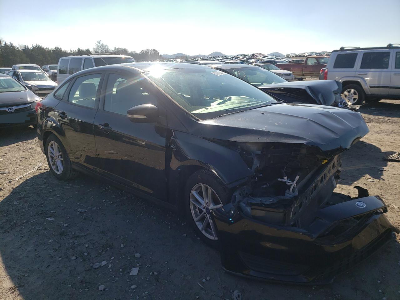 FORD FOCUS SE 2015 con VIN 1FADP3F21FL262713 - Foto de la subasta