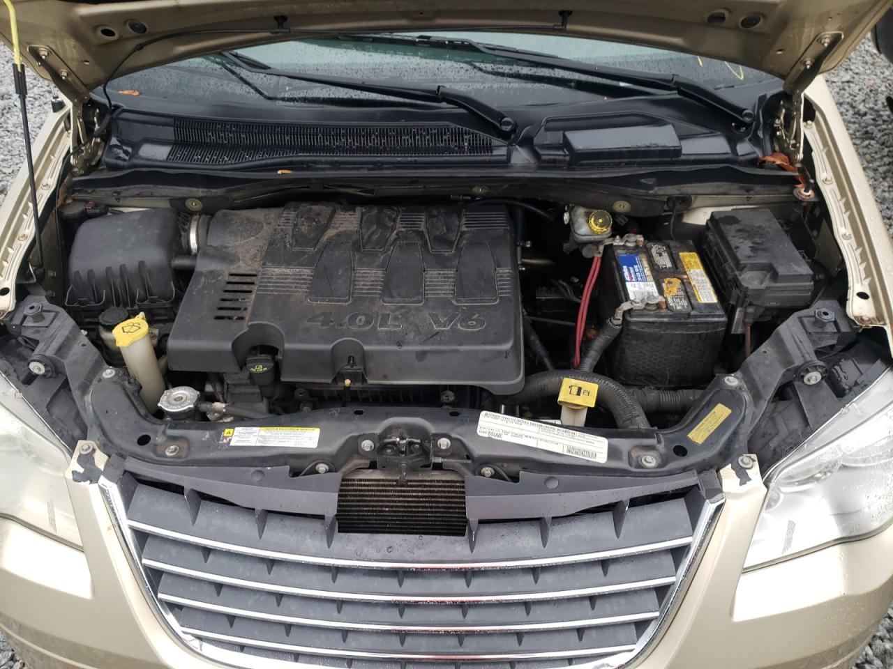 Photo 7 from auction – 2010 CHRYSLER TOWN & COU with VIN 2A4RR8DX1AR451636