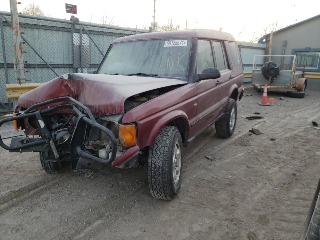 Photo 2 from auction – 2001 LAND ROVER DISCOVERY with VIN SALTY15471A295559