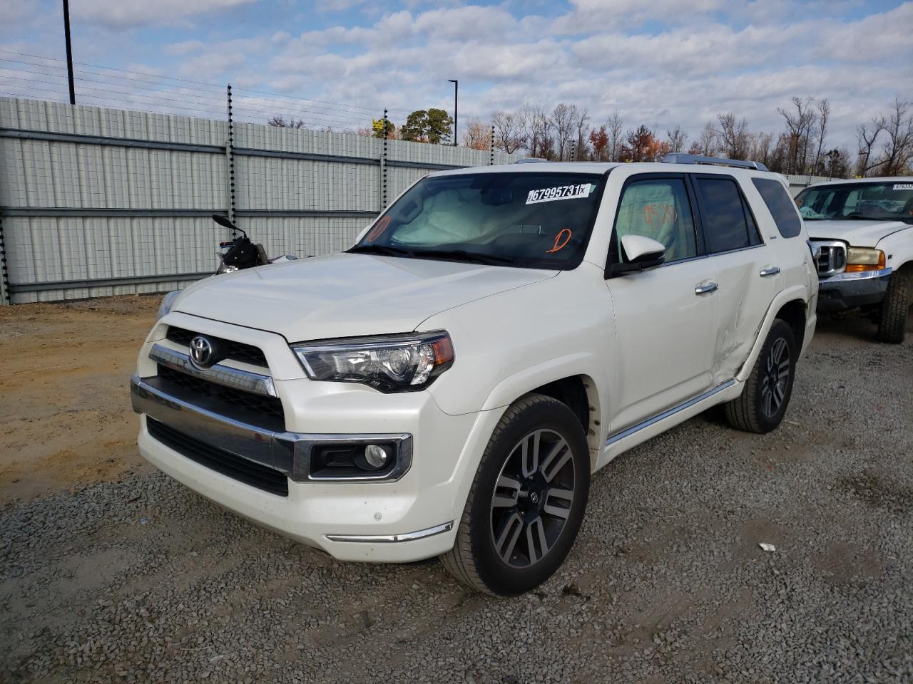 Photo 2 from auction – 2015 TOYOTA 4RUNNER SR with VIN JTEZU5JR8F5105558