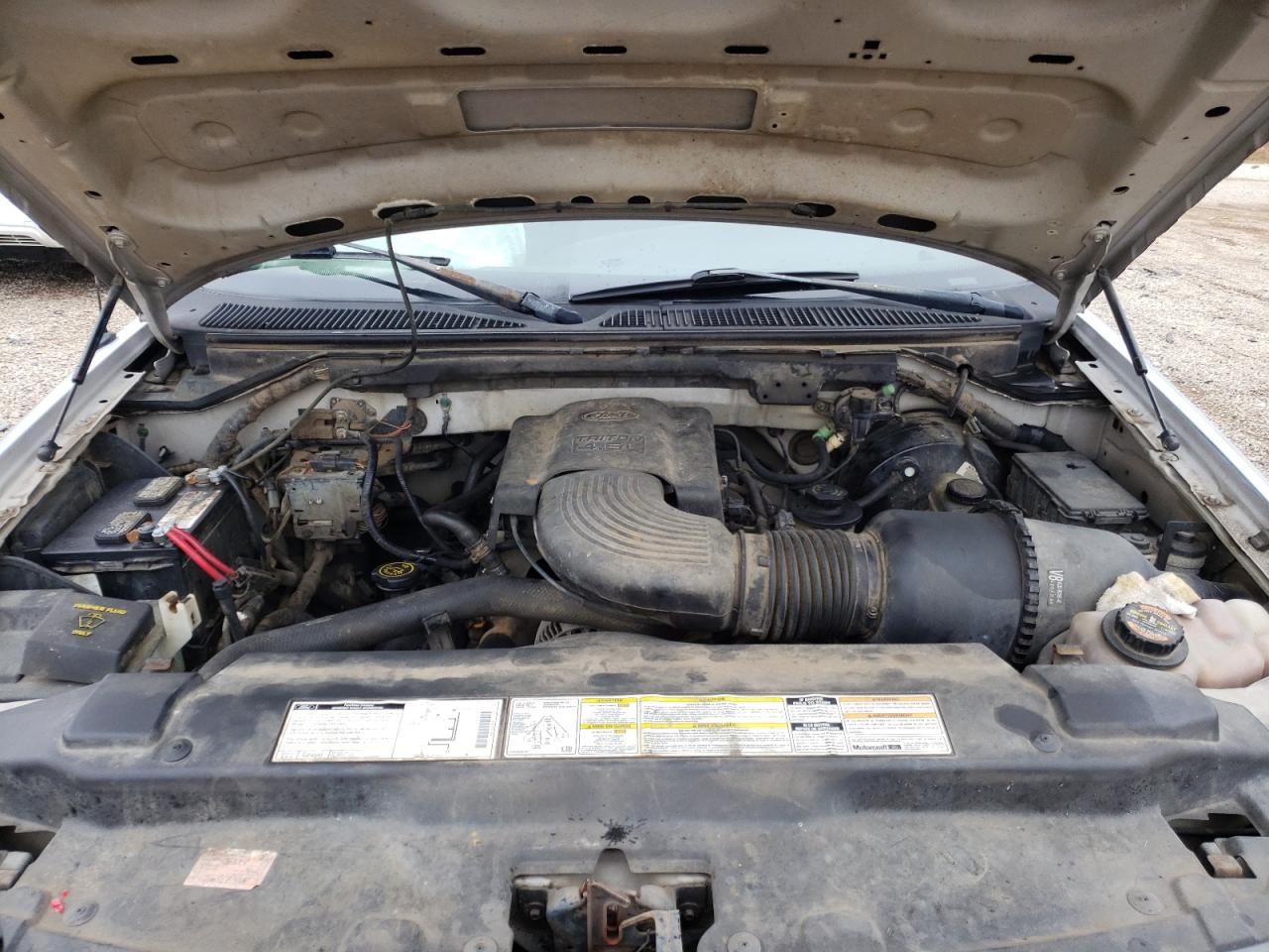 Photo 7 from auction – 2000 FORD F150 with VIN 1FTRX17W6YNA21081