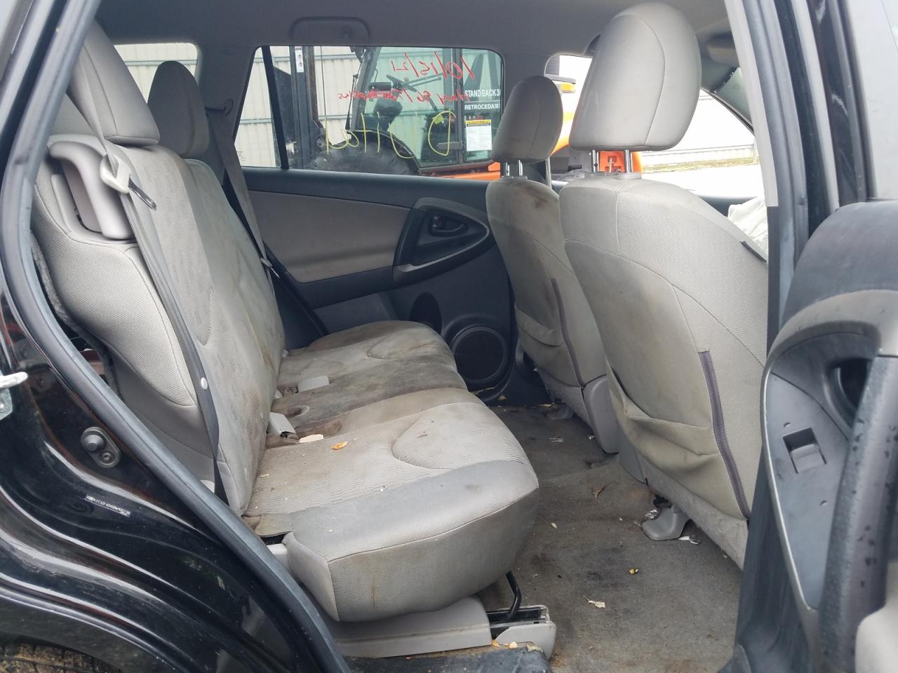 Photo 6 from auction – 2011 TOYOTA RAV4 with VIN 2T3ZF4DV6BW105739