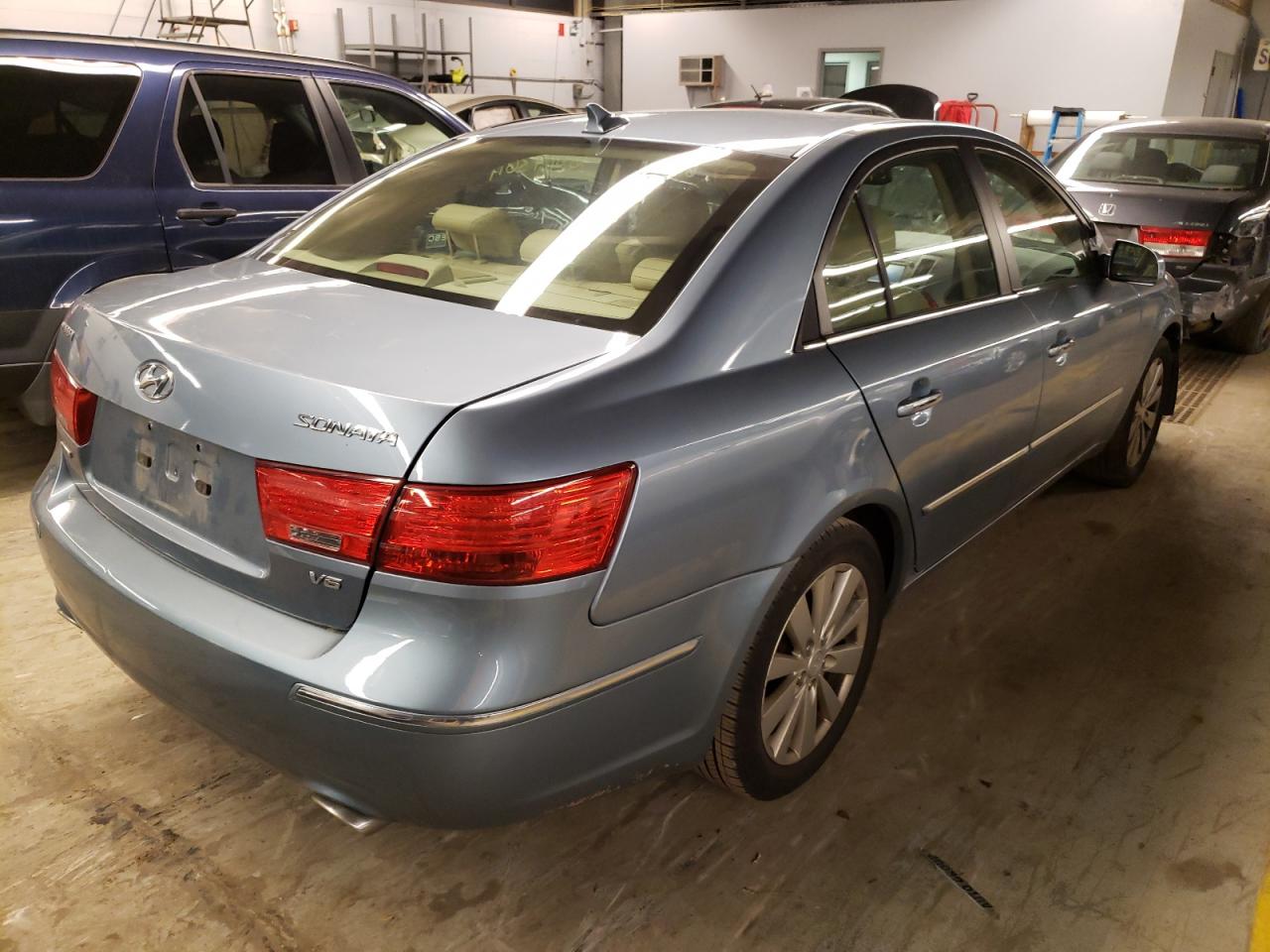 Photo 4 from auction – 2009 HYUNDAI SONATA SE with VIN 5NPEU46F09H426977