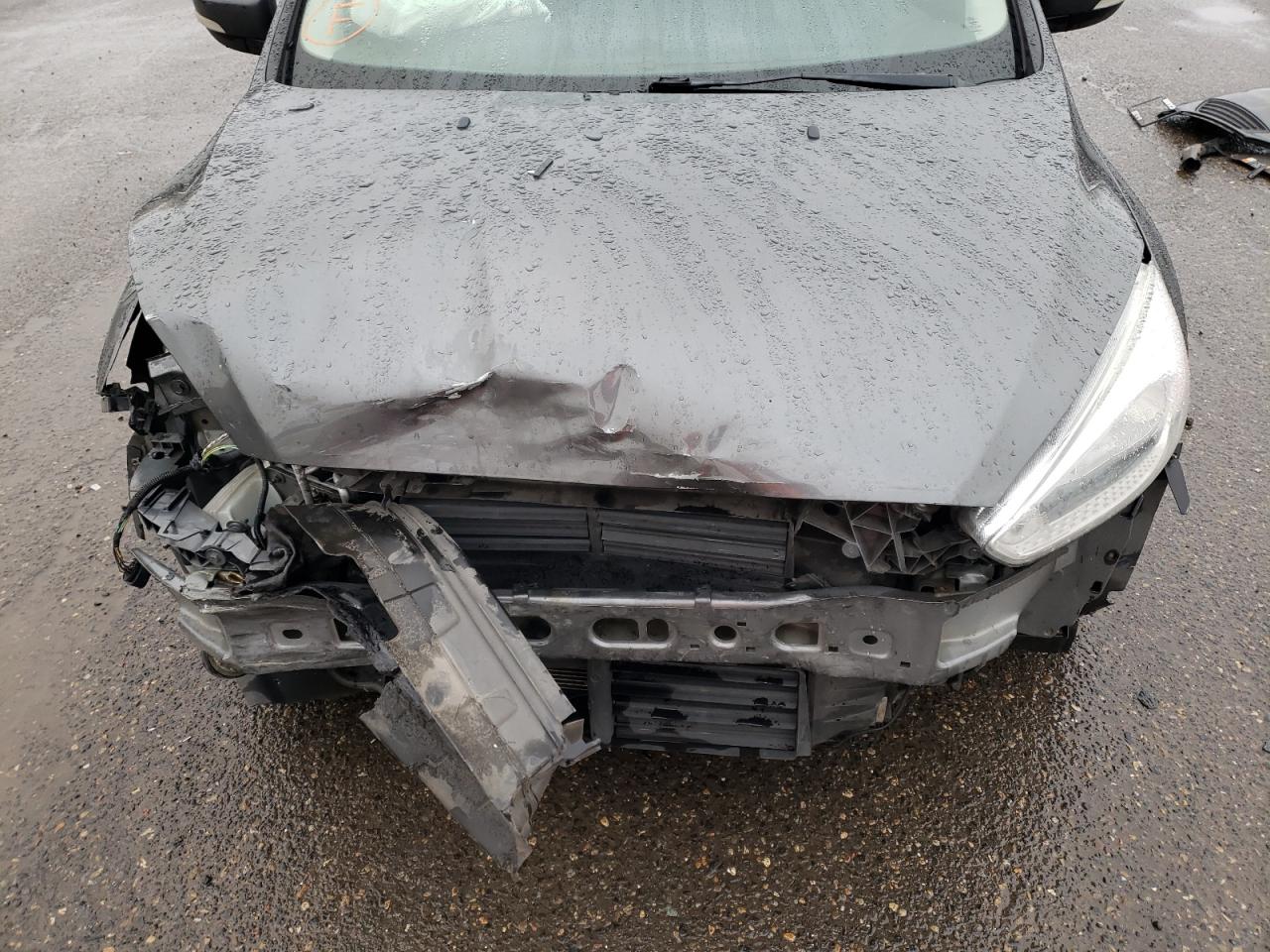 Photo 7 from auction – 2016 FORD FOCUS SE with VIN 1FADP3F2XGL380647