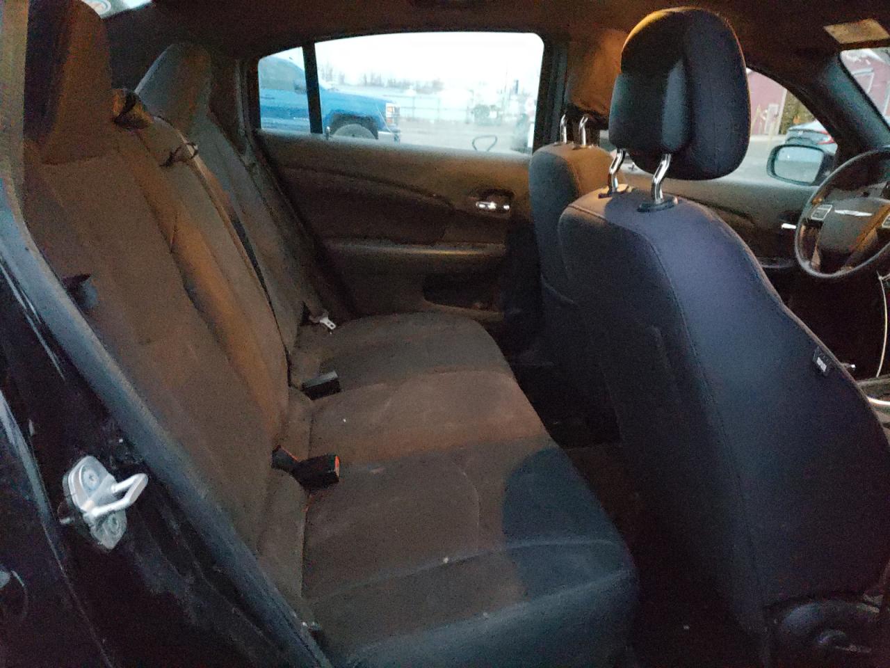 Photo 6 from auction – 2014 CHRYSLER 200 LX with VIN 1C3CCBAB0EN111890