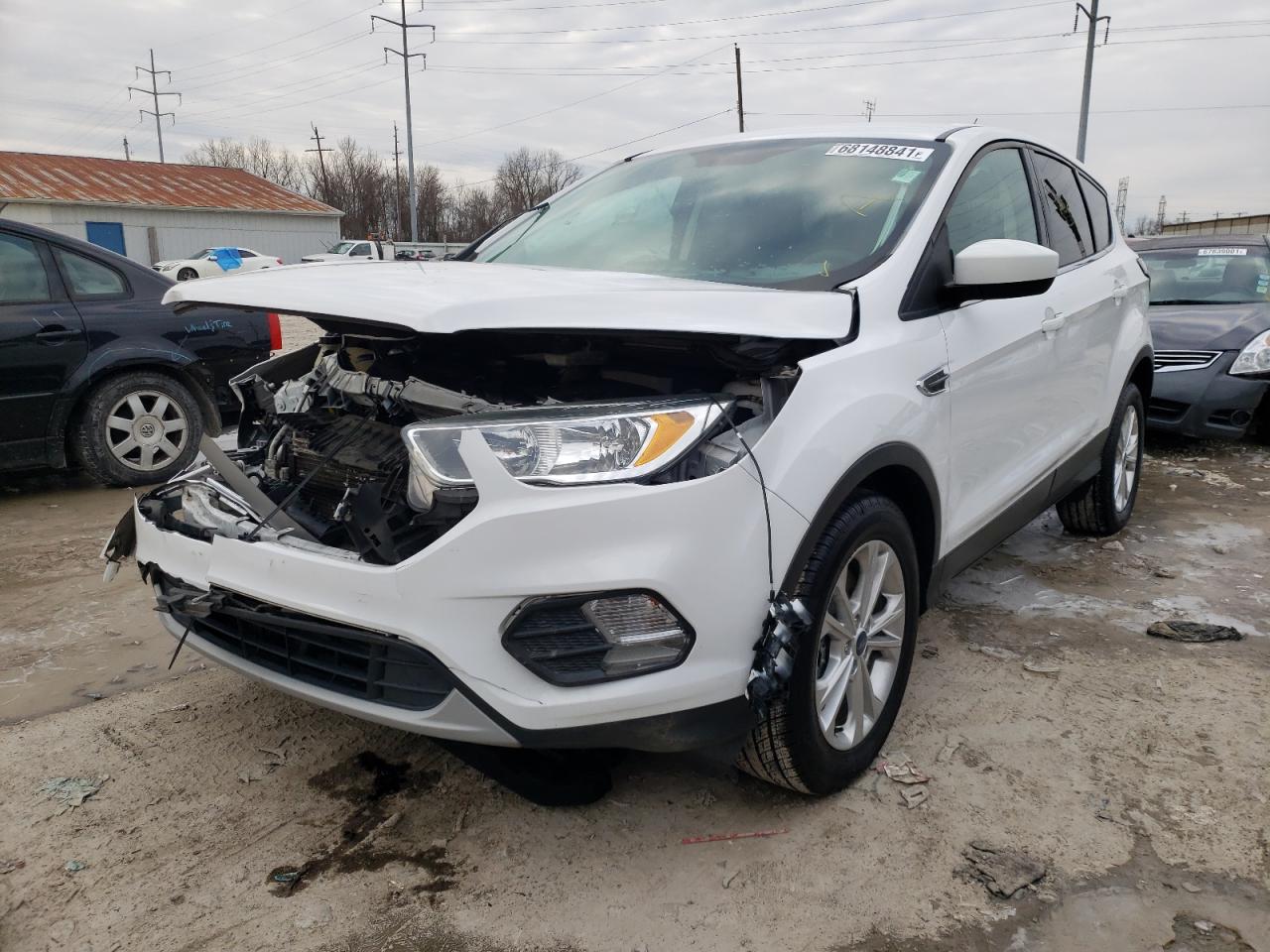 Photo 2 from auction – 2017 FORD ESCAPE SE with VIN 1FMCU0G91HUD44944