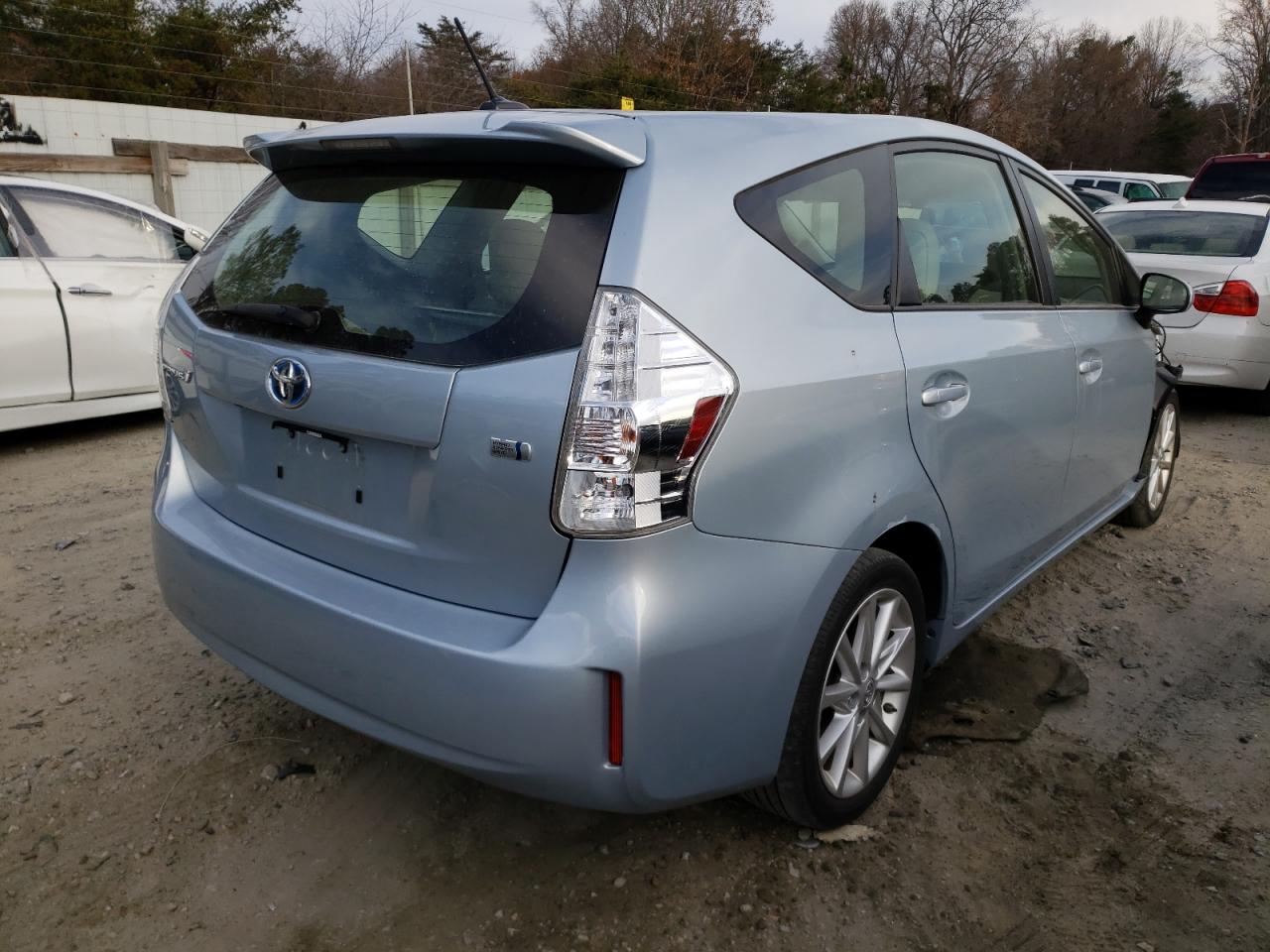 Photo 4 from auction – 2014 TOYOTA PRIUS V with VIN JTDZN3EU6E3300783