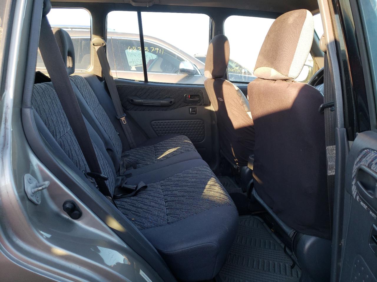 صورة رقم 6 من المزاد - 2000 TOYOTA RAV4 مع VIN JT3HP10V2Y0242322