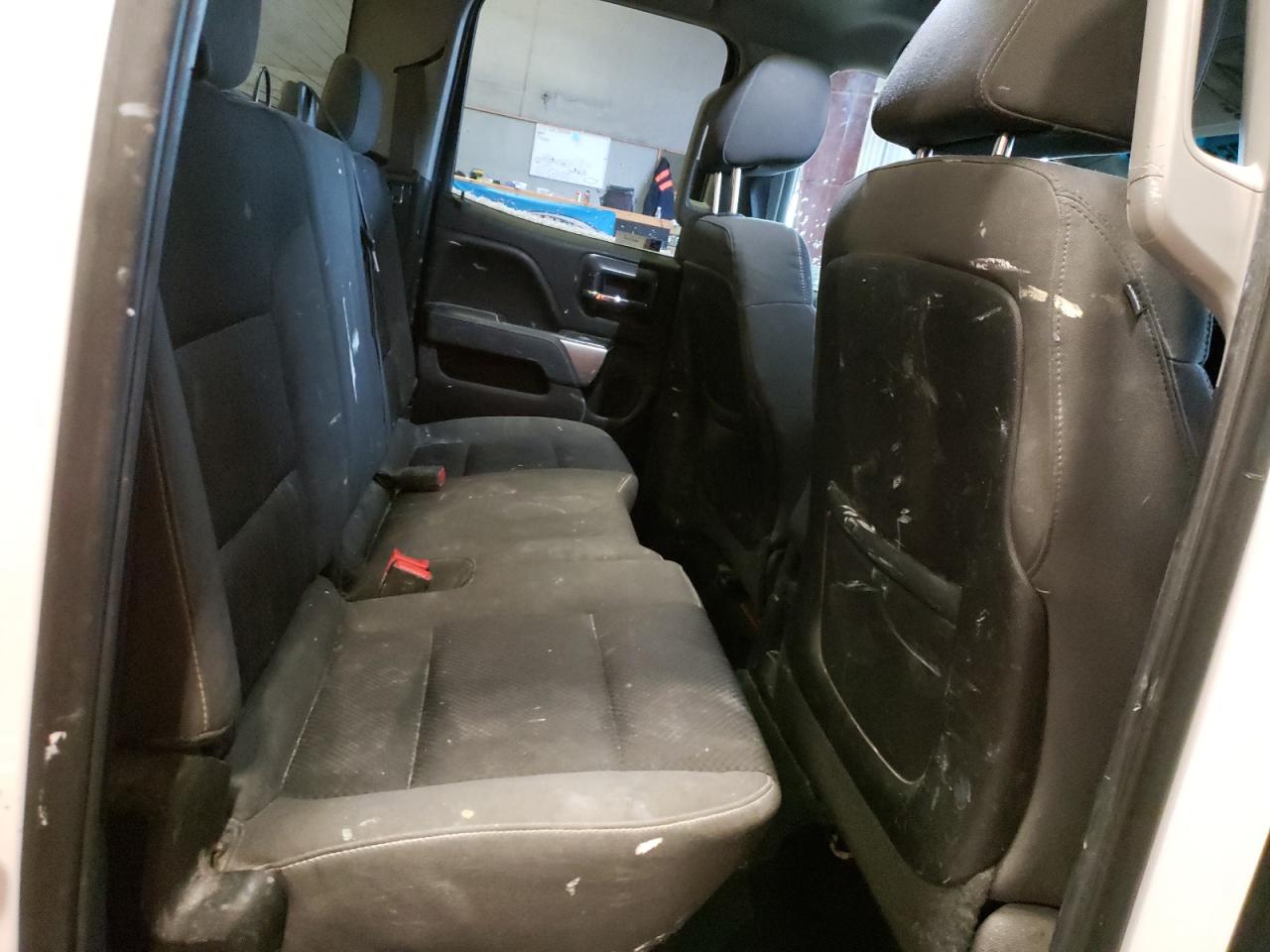 Photo 6 from auction – 2015 CHEVROLET SILVERADO with VIN 1GCVKREC0FZ201649
