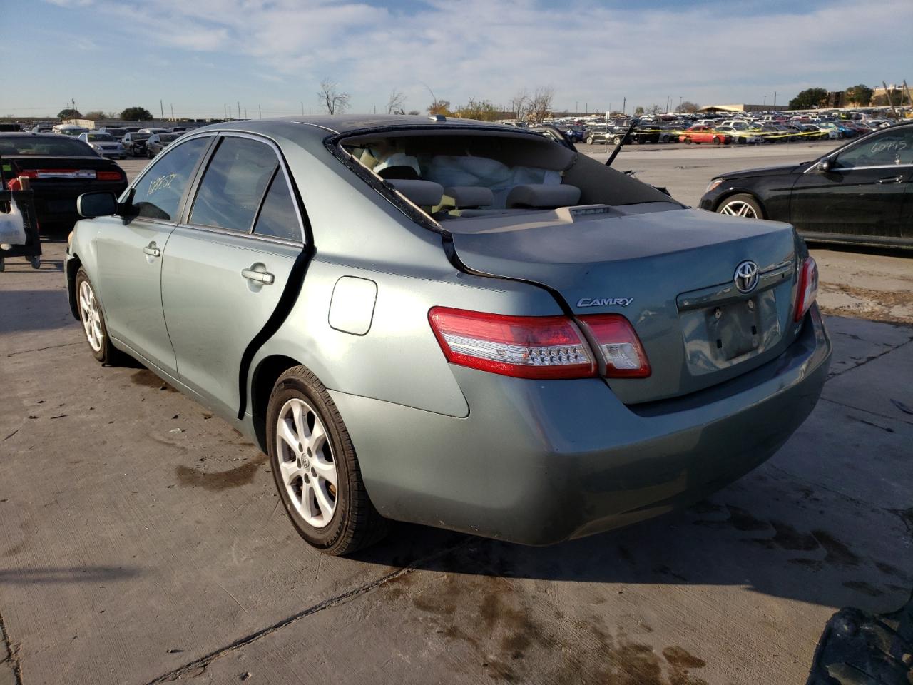 Photo 3 from auction – 2011 TOYOTA CAMRY BASE with VIN 4T1BF3EK9BU643814