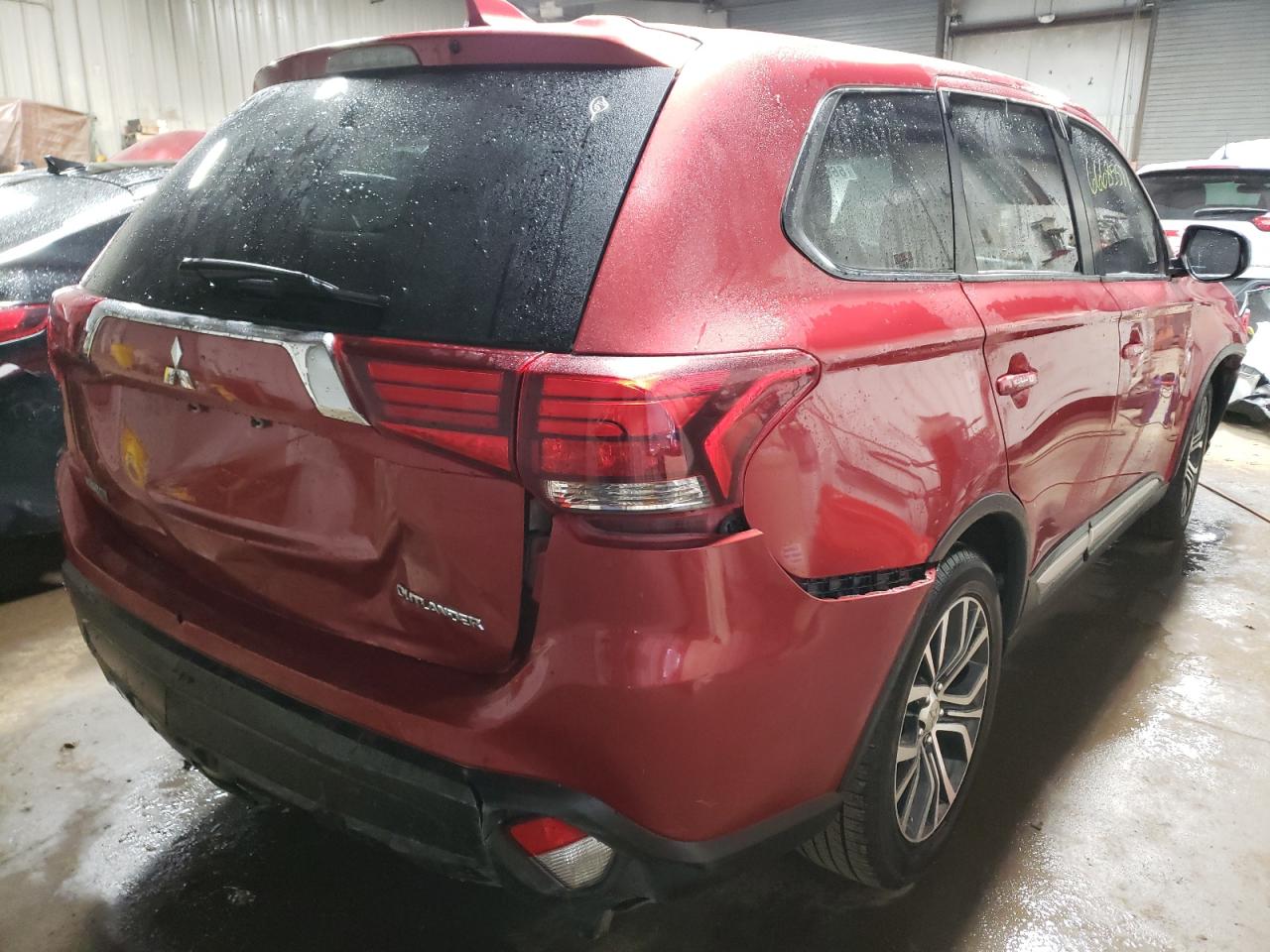 Photo 4 from auction – 2017 MITSUBISHI OUTLANDER with VIN JA4AD2A34HZ048339