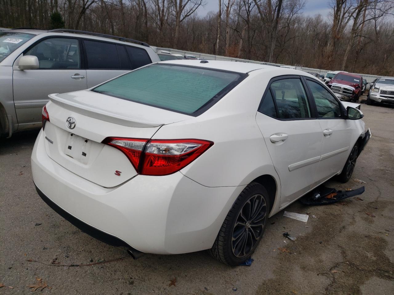 Photo 4 from auction – 2015 TOYOTA COROLLA L with VIN 2T1BURHE2FC270525