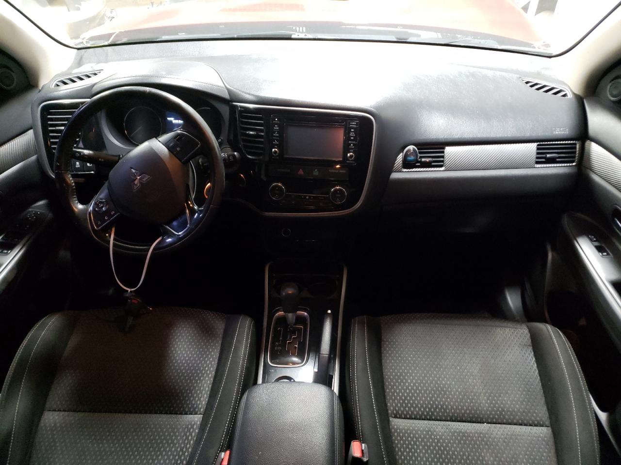 Photo 9 from auction – 2017 MITSUBISHI OUTLANDER with VIN JA4AD2A34HZ048339