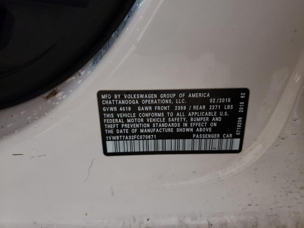 Photo 10 from auction – 2015 VOLKSWAGEN PASSAT SE with VIN 1VWBT7A32FC070671