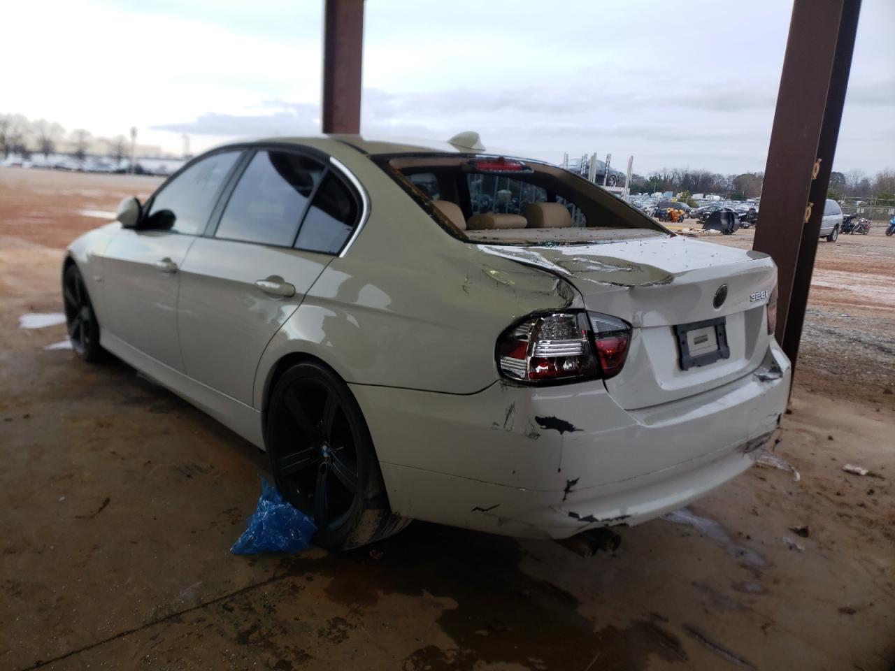 Photo 3 from auction – 2007 BMW 328 I with VIN WBAVA37597NE28166