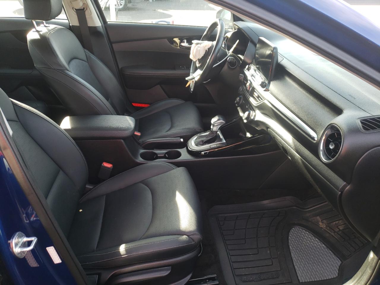 Photo 5 from auction – 2020 KIA FORTE EX with VIN 3KPF54AD5LE154154