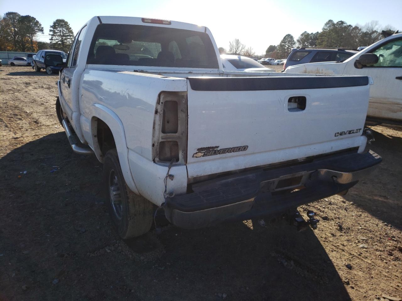 Zdjęcie 3 z aukcji – 2004 CHEVROLET SILVERADO z VIN 1GCHC23UX4F102025