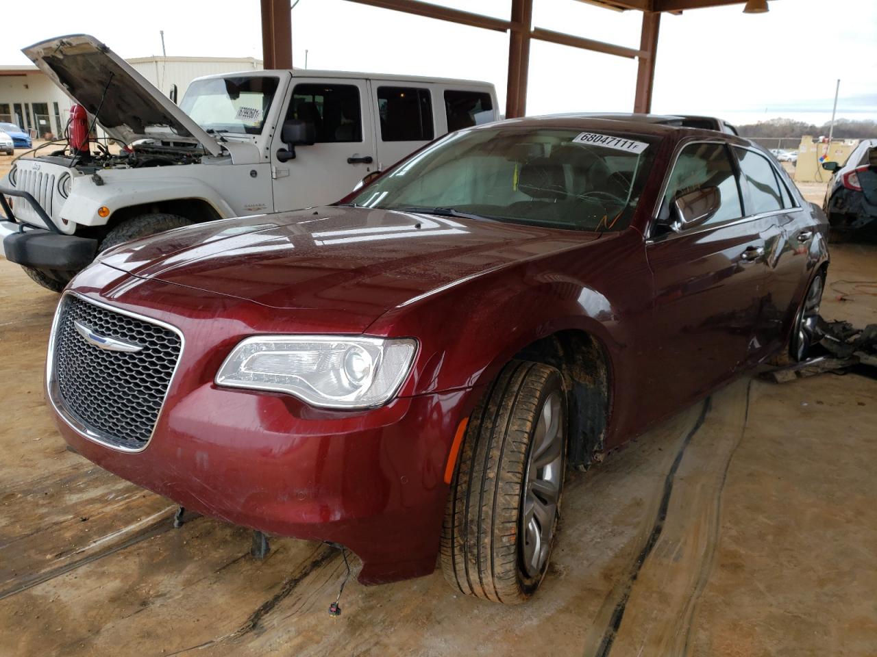 Photo 2 from auction – 2017 CHRYSLER 300C with VIN 2C3CCAEG4HH570353