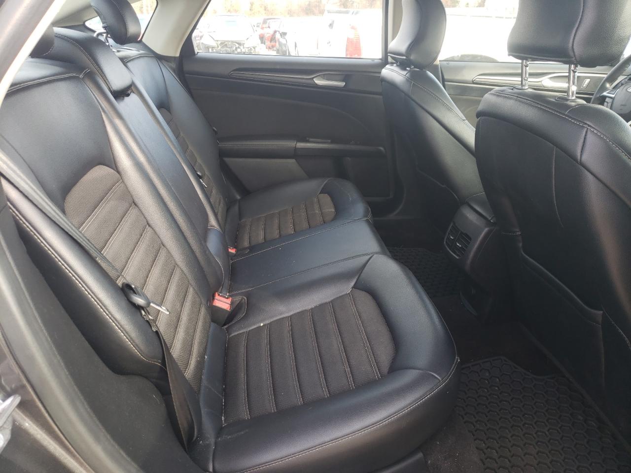 Photo 6 from auction – 2018 FORD FUSION SE with VIN 3FA6P0LU7JR249259