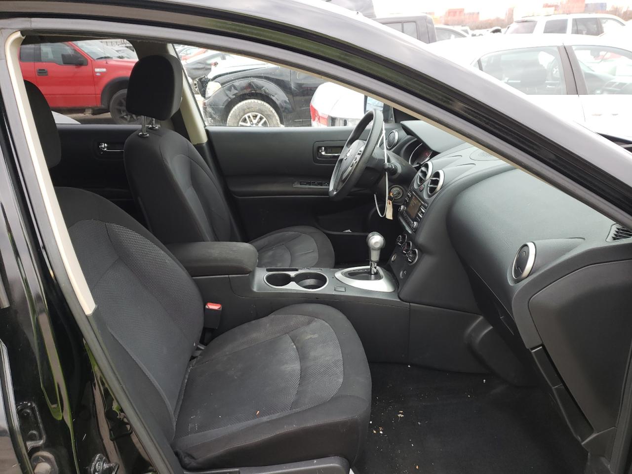 Photo 5 from auction – 2013 NISSAN ROGUE S with VIN JN8AS5MV4DW618592