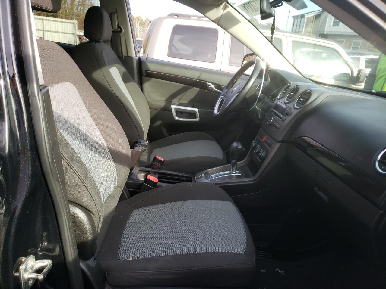 Photo 5 from auction – 2014 CHEVROLET CAPTIVA LS with VIN 3GNAL2EK0ES546306